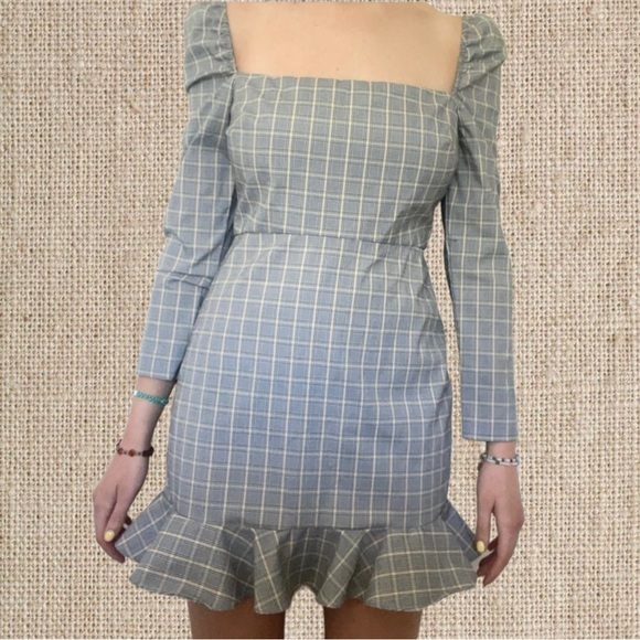 Nordstrom Dresses & Skirts - Grey min dress with ruffles